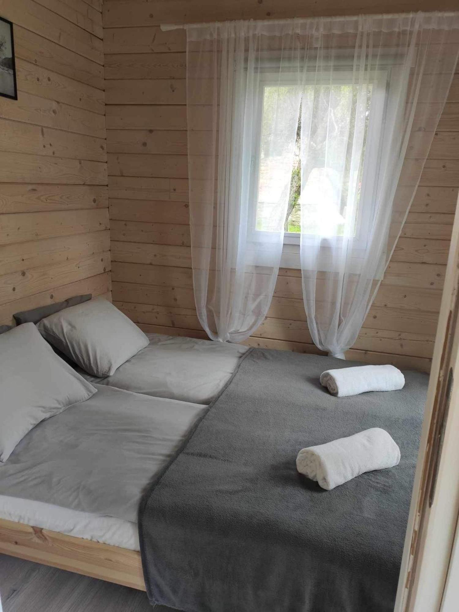 Domek Caloroczny Na Wylacznosc Niebieska Osada Nad Gorskim Potokiem Stary Waliszow Dış mekan fotoğraf