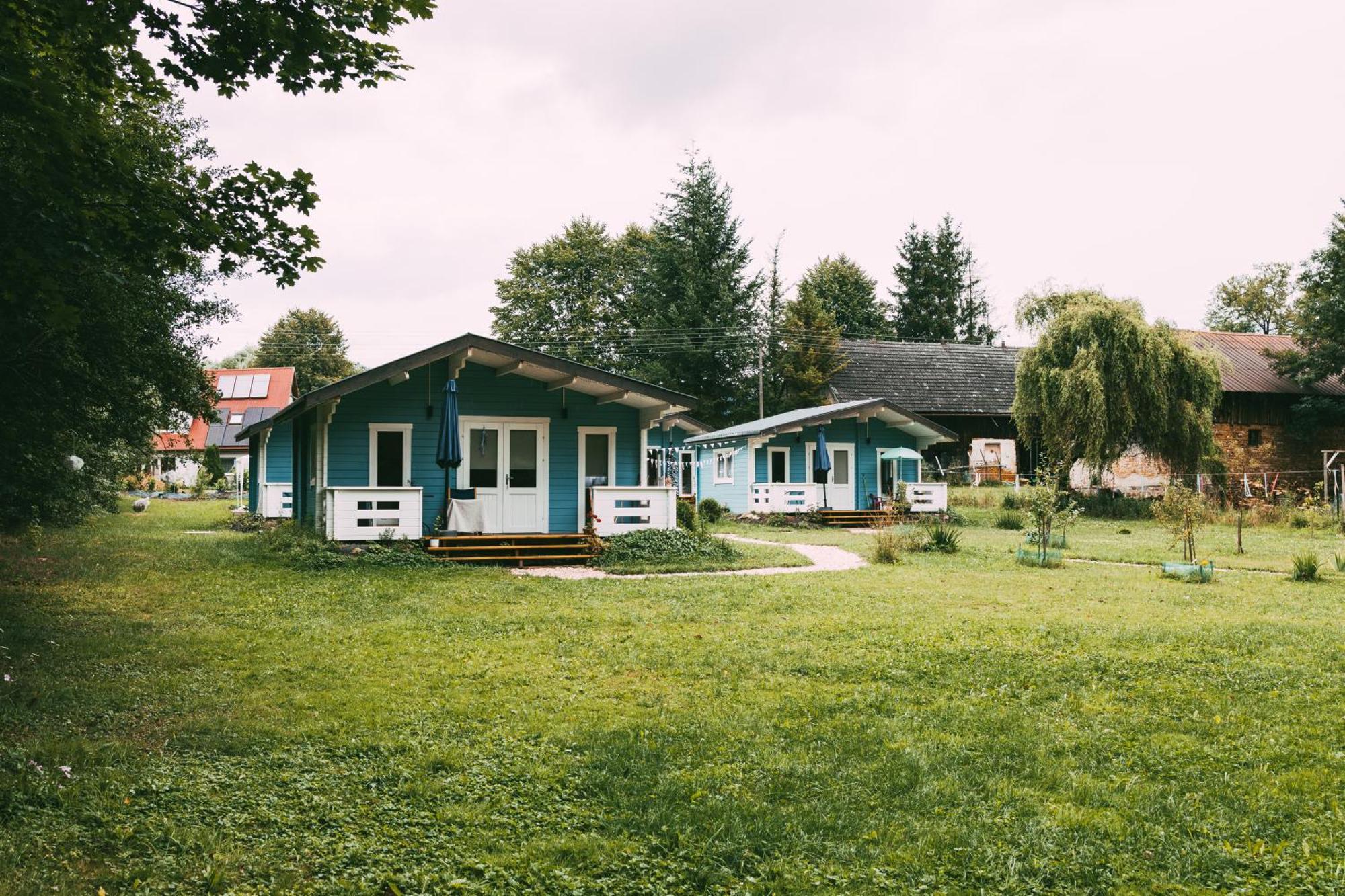 Domek Caloroczny Na Wylacznosc Niebieska Osada Nad Gorskim Potokiem Stary Waliszow Dış mekan fotoğraf
